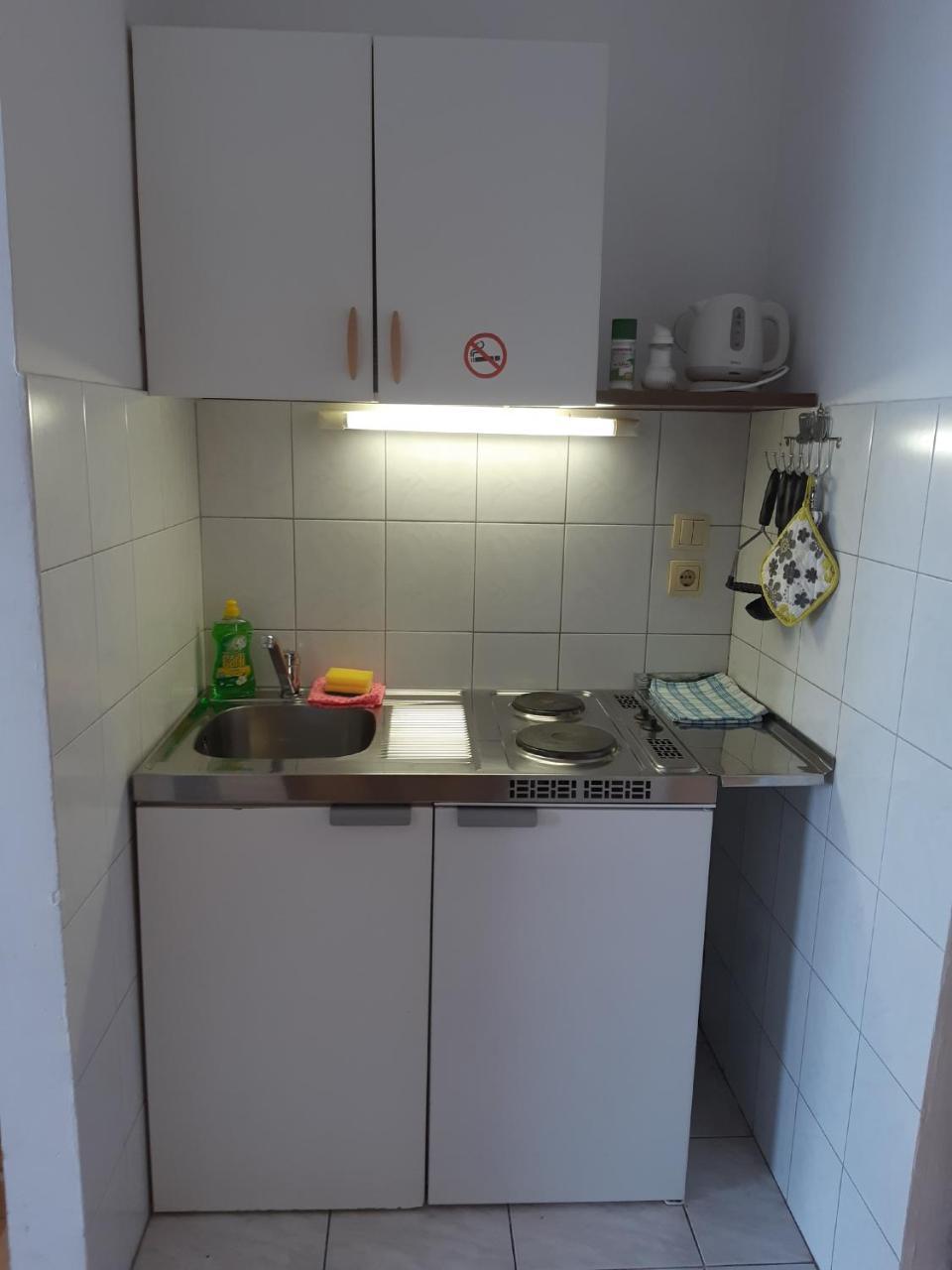 Apartmani Mary Dugi Rat Exterior photo